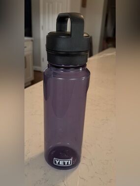 Yeti Purple Bottle with Black Carry Lid